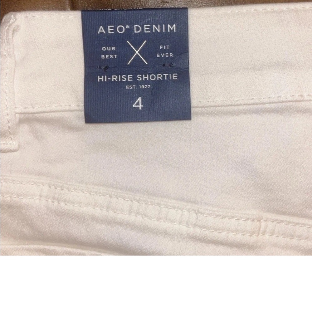 American Eagle Outfitters White Denim High Rise Shortie Shorts Size 4 NWT Summer - Picture 7 of 9